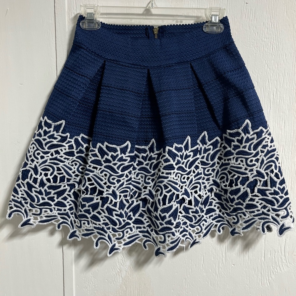 Francesca’s Medium Alya Navy Blue and White Lace Skirt